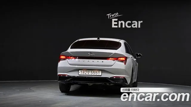 Hyundai Avante — фото 4