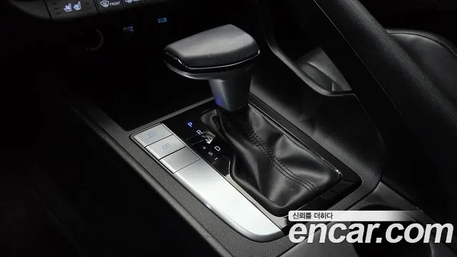 Hyundai Avante — фото 9