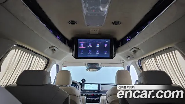 Kia Carnival — фото 17
