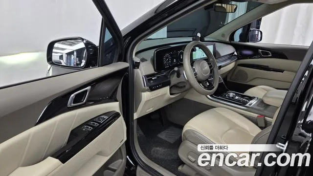Kia Carnival — фото 10