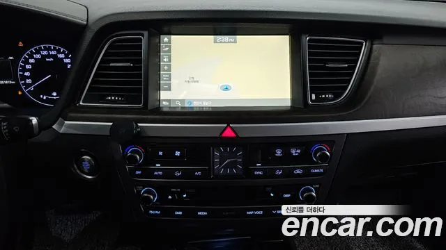 Hyundai Genesis — фото 16