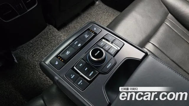 Hyundai Genesis — фото 19