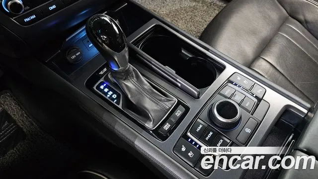 Hyundai Genesis — фото 9