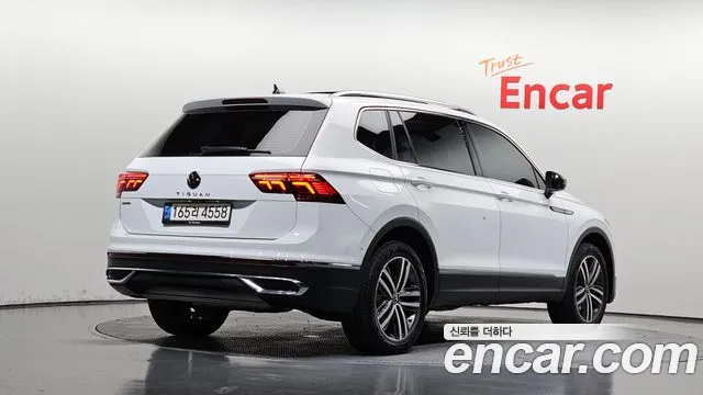 Volkswagen Tiguan — фото 2