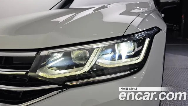 Volkswagen Tiguan — фото 22