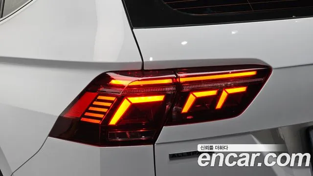 Volkswagen Tiguan — фото 23