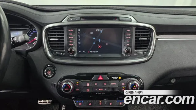 Kia Sorento — фото 12