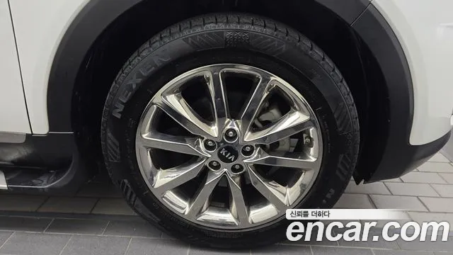 Kia Sorento — фото 21