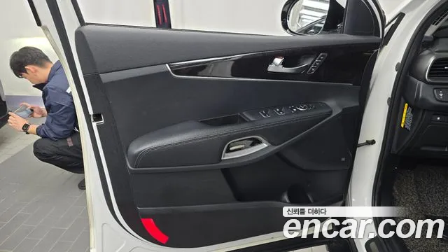 Kia Sorento — фото 24