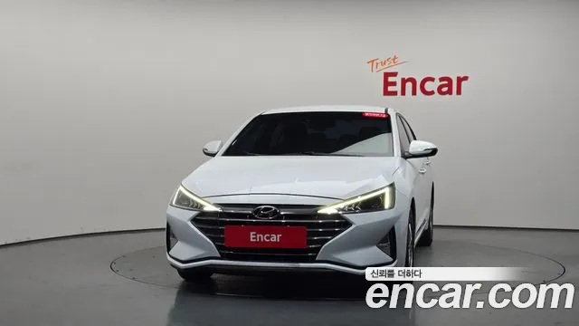 Hyundai Avante — фото 2