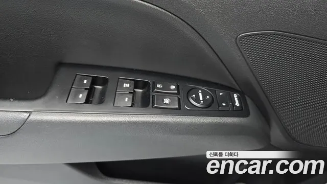 Hyundai Avante — фото 32
