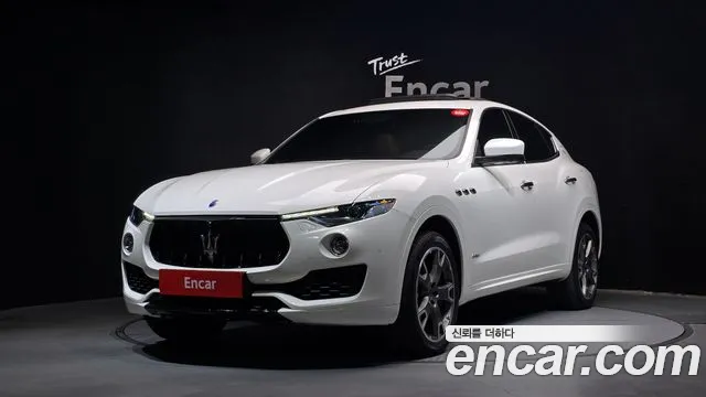 Maserati Levante — фото 1