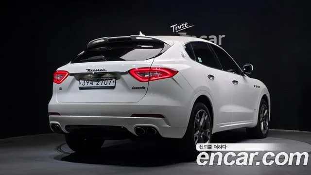 Maserati Levante — фото 2