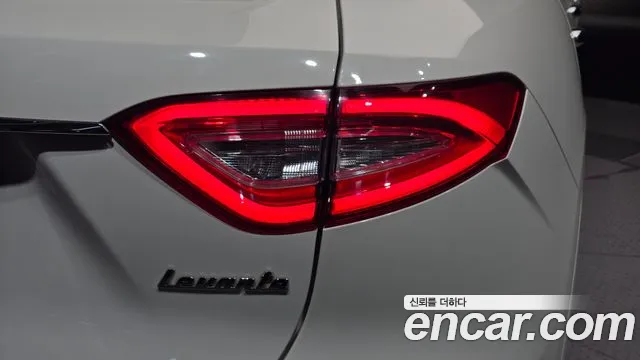 Maserati Levante — фото 23
