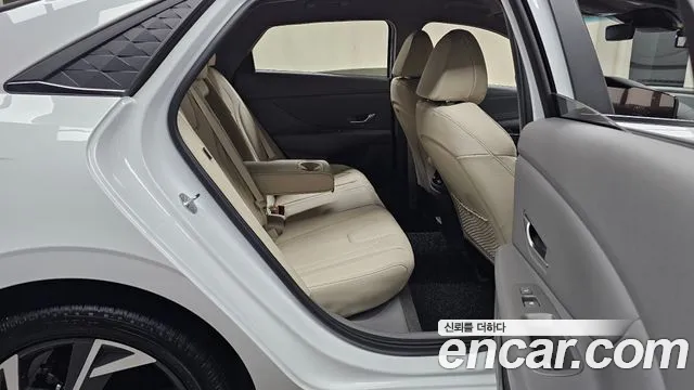 Hyundai Avante — фото 10