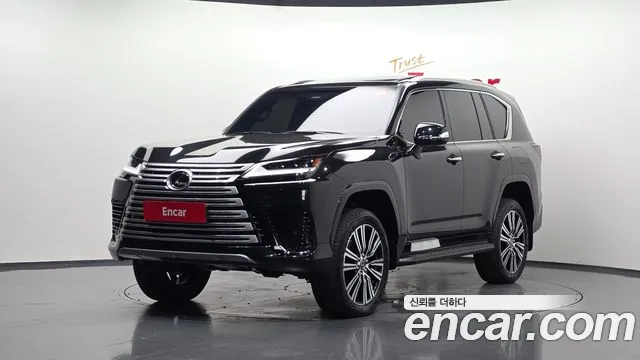 Lexus LX — фото 1