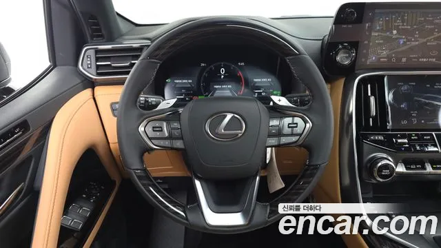 Lexus LX — фото 13