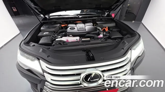 Lexus LX — фото 6