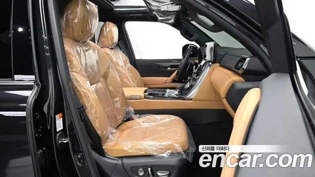 Lexus LX — фото 10