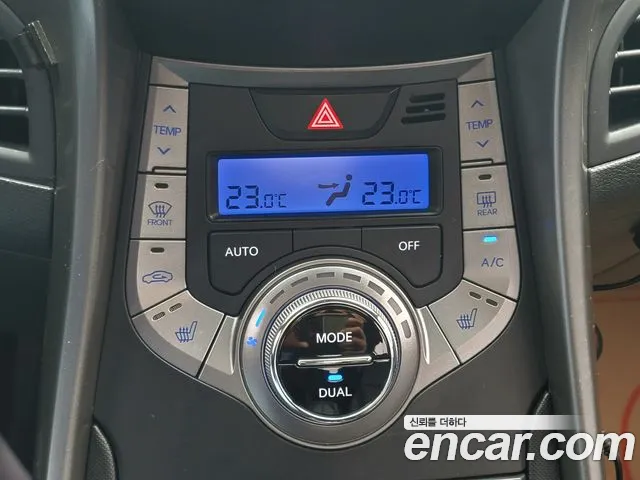 Hyundai Avante — фото 15