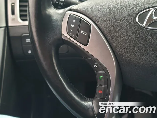 Hyundai Avante — фото 20