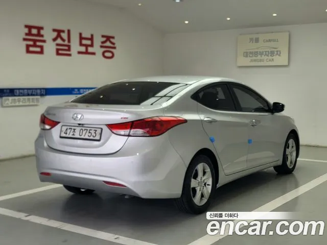 Hyundai Avante — фото 2