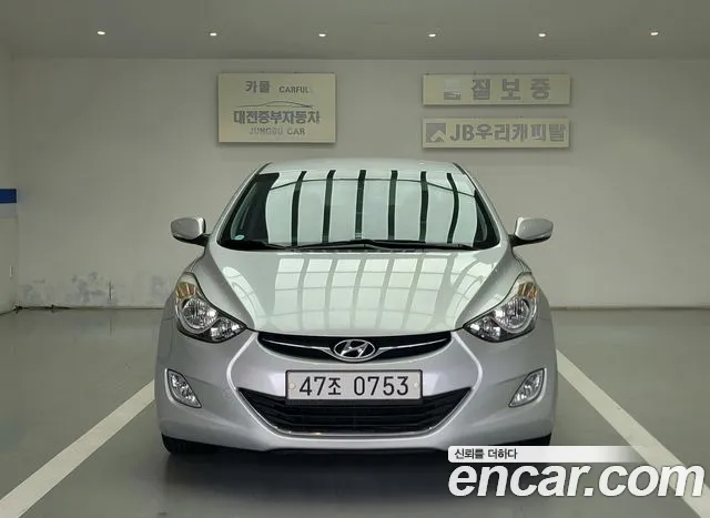 Hyundai Avante — фото 3