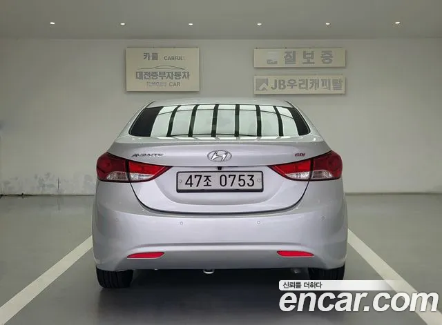 Hyundai Avante — фото 4
