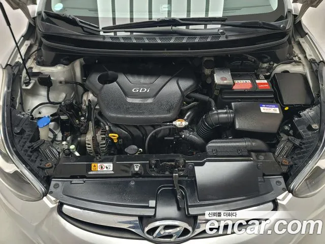 Hyundai Avante — фото 6