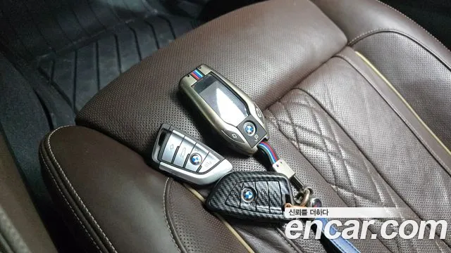 BMW 5-Series — фото 15