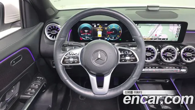 Mercedes-Benz GLB-Class — фото 14