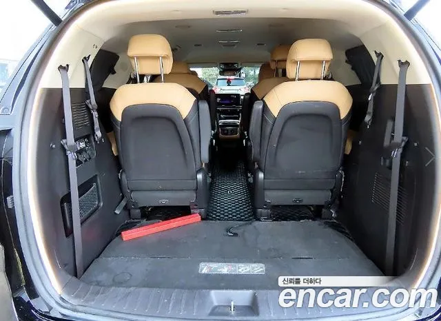 Kia Carnival — фото 17