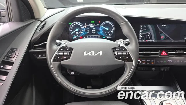 Kia Niro — фото 12