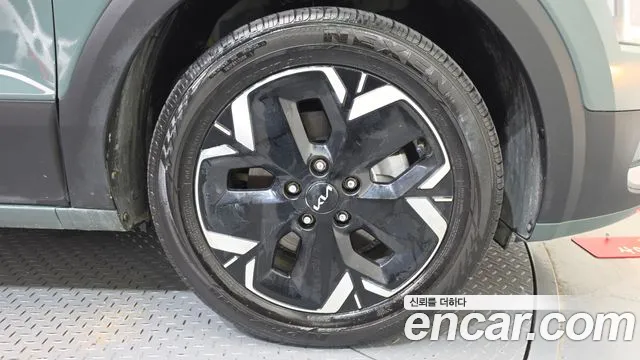 Kia Niro — фото 21