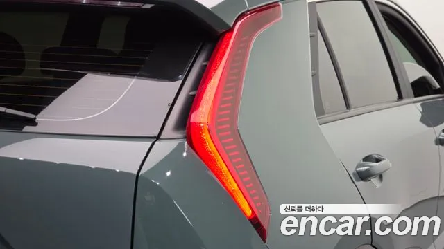 Kia Niro — фото 23