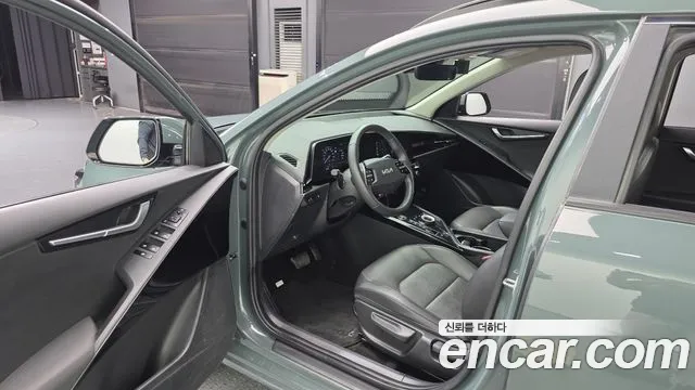 Kia Niro — фото 10