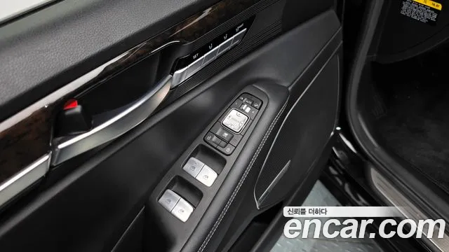 Genesis G90 — фото 19