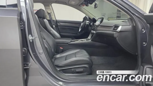 Honda Accord — фото 26
