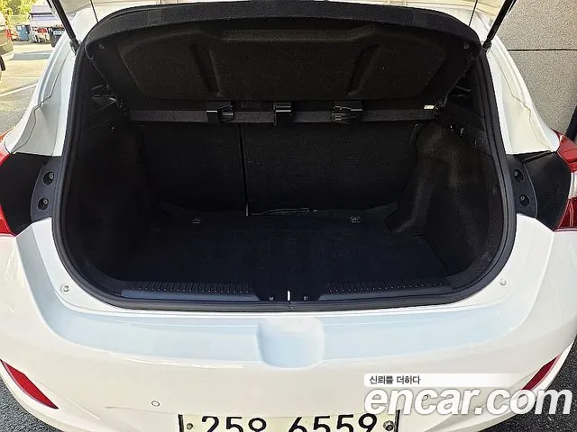 Hyundai i30 — фото 16