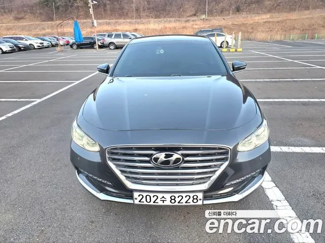 Hyundai Grandeur — фото 1