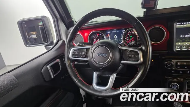 Jeep Wrangler — фото 13
