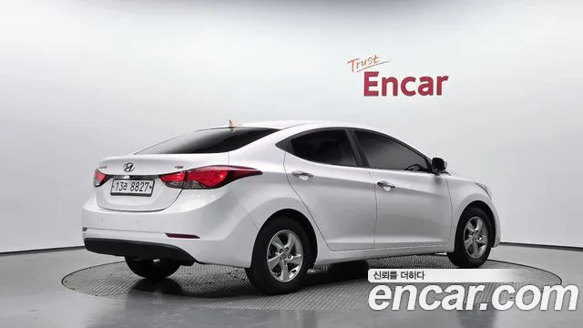 Hyundai Avante — фото 2