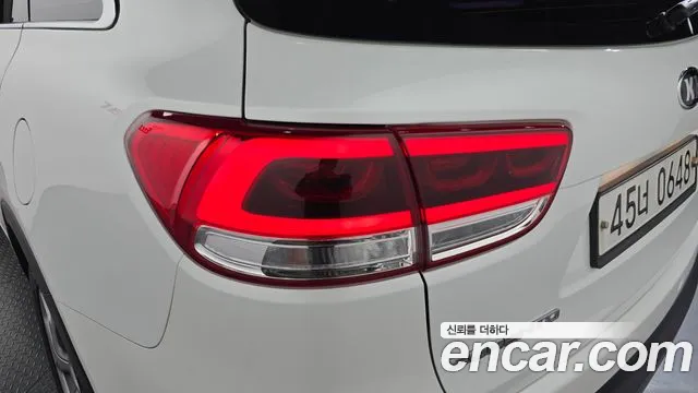 Kia Sorento — фото 23