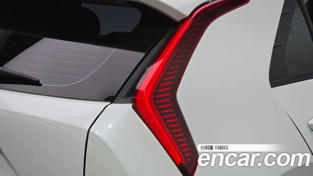 Kia Niro — фото 23