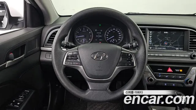 Hyundai Avante — фото 13