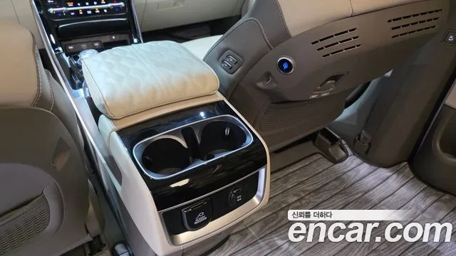 Kia Carnival — фото 30