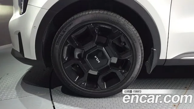 Kia Sorento — фото 5