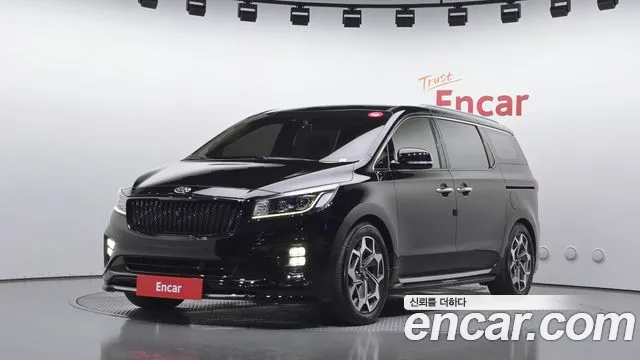 Kia Carnival — фото 1