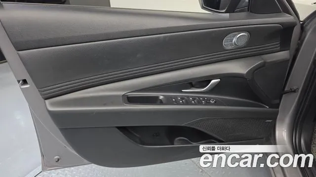 Hyundai Avante — фото 17