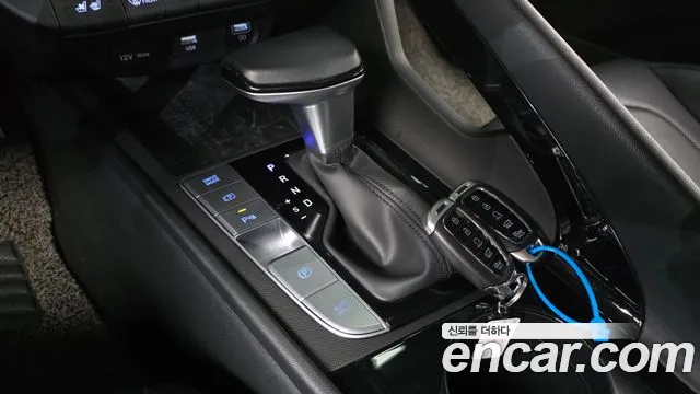 Hyundai Avante — фото 9